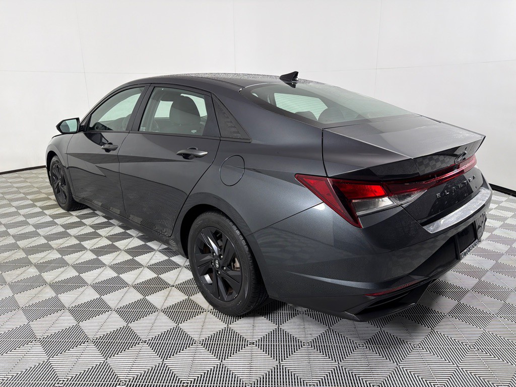 2021 Hyundai Elantra Image 5