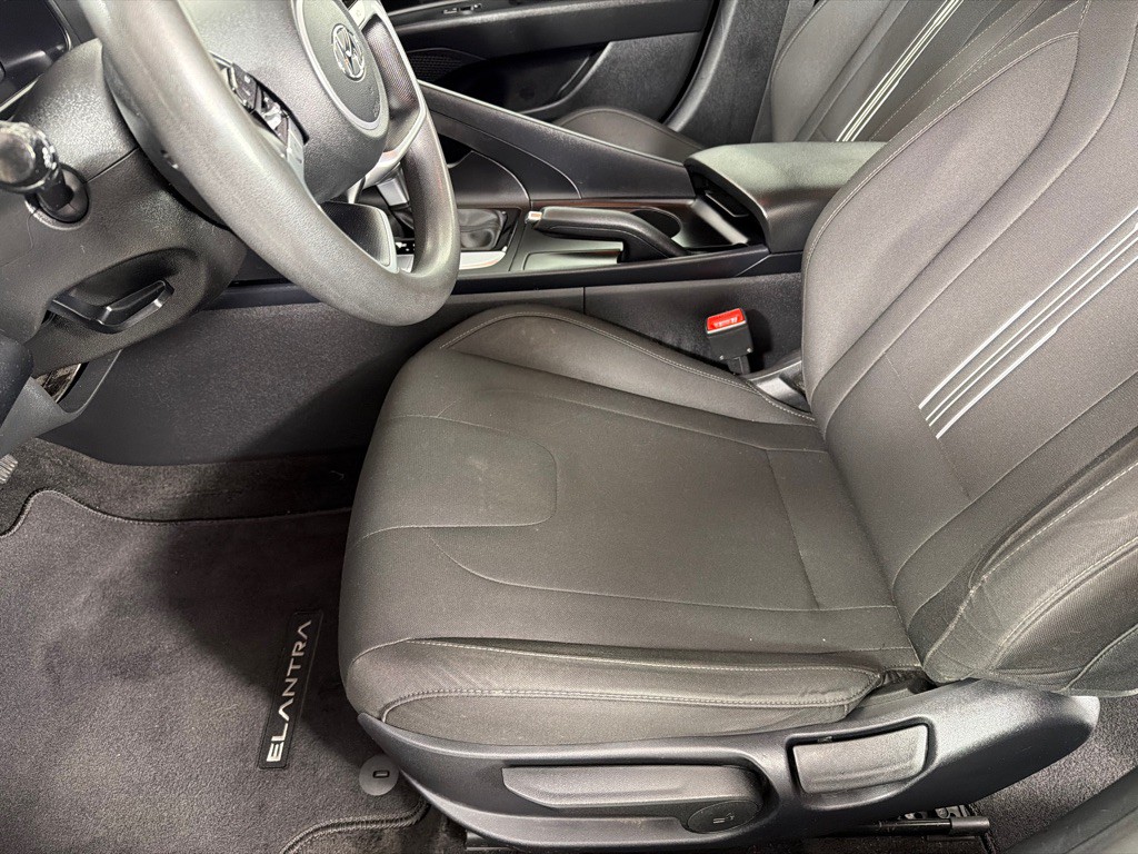 2021 Hyundai Elantra Image 10