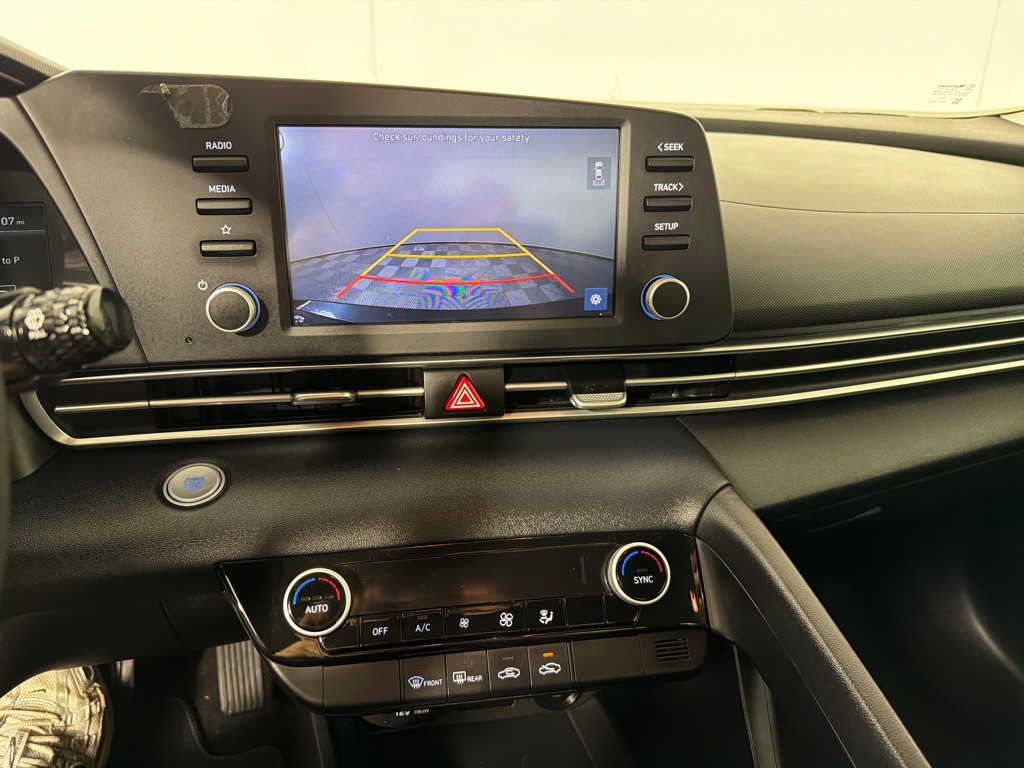 2021 Hyundai Elantra Image 15