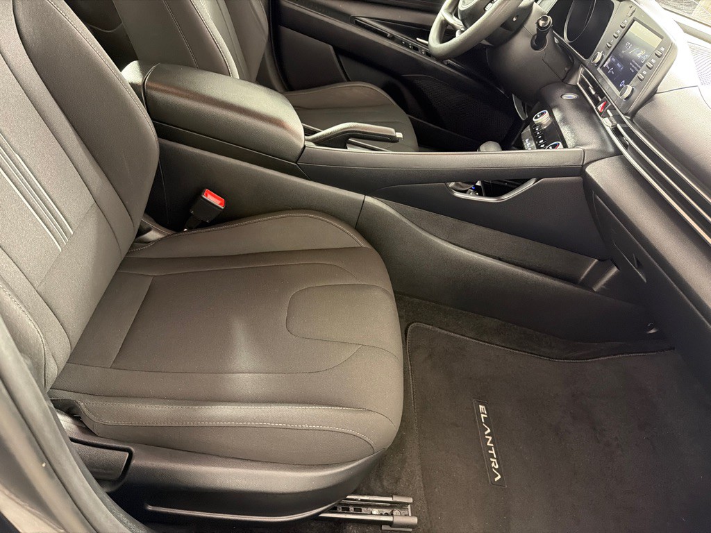 2021 Hyundai Elantra Image 21
