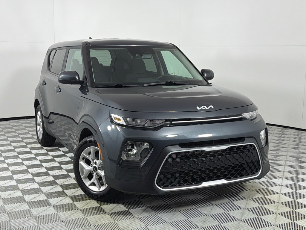 2022 Kia Soul Image 2