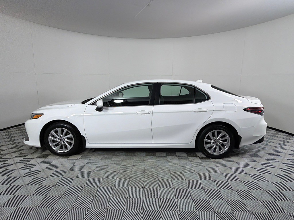 2023 Toyota Camry Image 8
