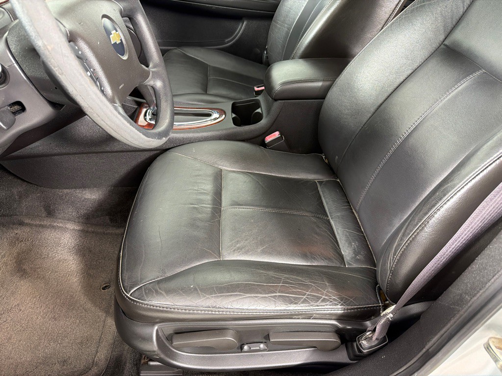 2009 Chevrolet Impala Image 12