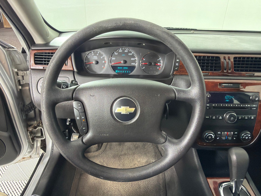2009 Chevrolet Impala Image 16