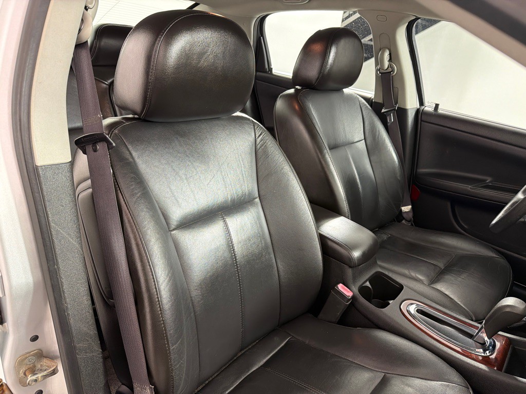 2009 Chevrolet Impala Image 24