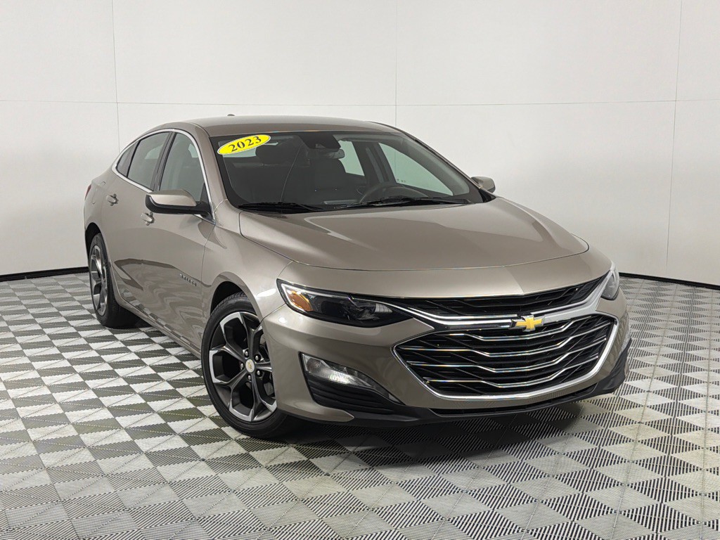 2023 Chevrolet Malibu Image 2