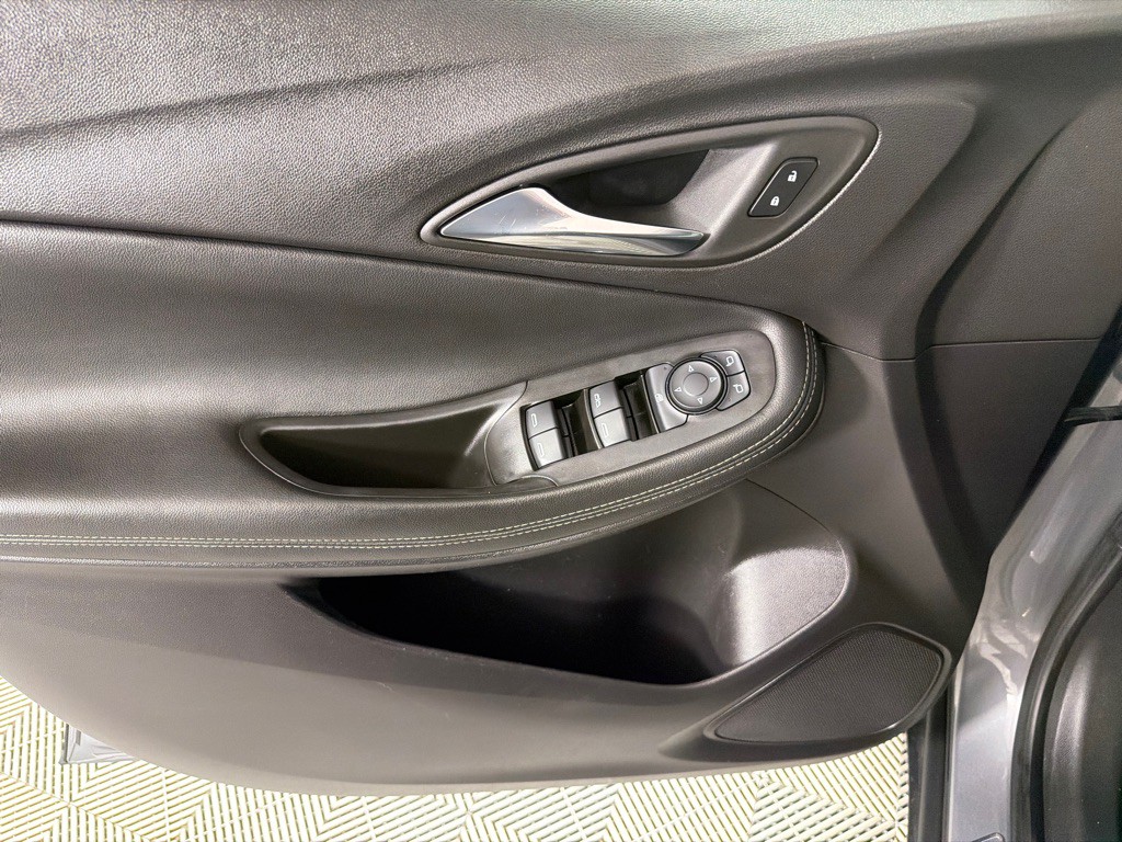 2023 Buick Enclave Image 11
