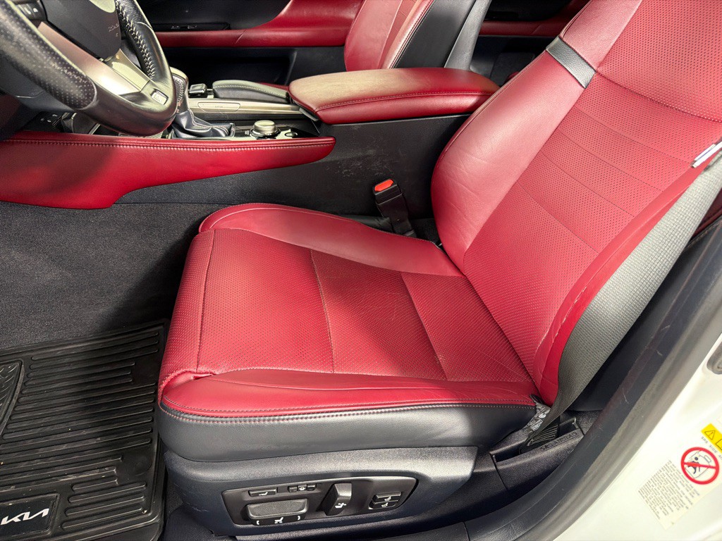 2018 Lexus GS Image 12