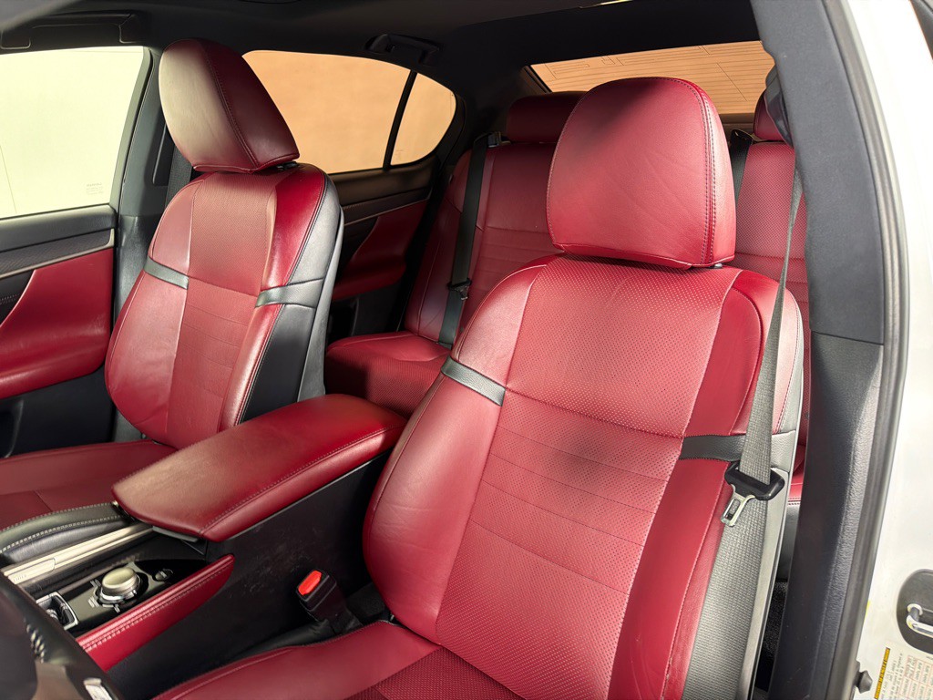 2018 Lexus GS Image 13