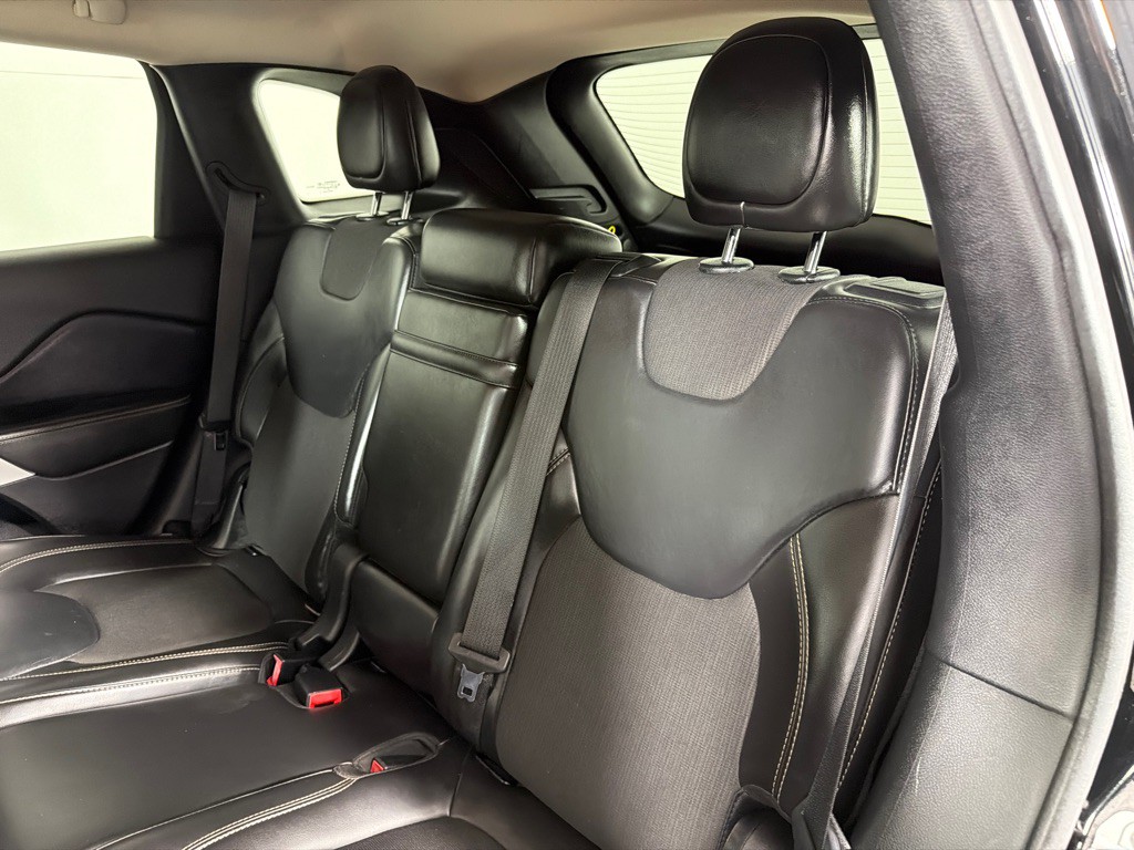 2018 Jeep Cherokee Image 21