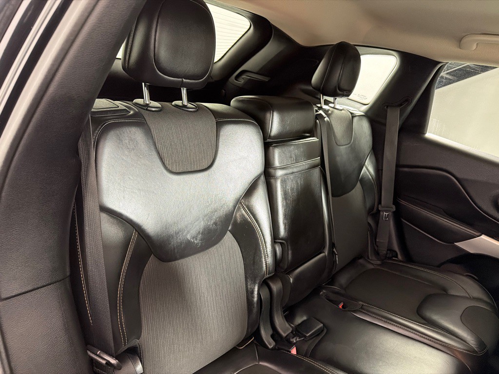 2018 Jeep Cherokee Image 24