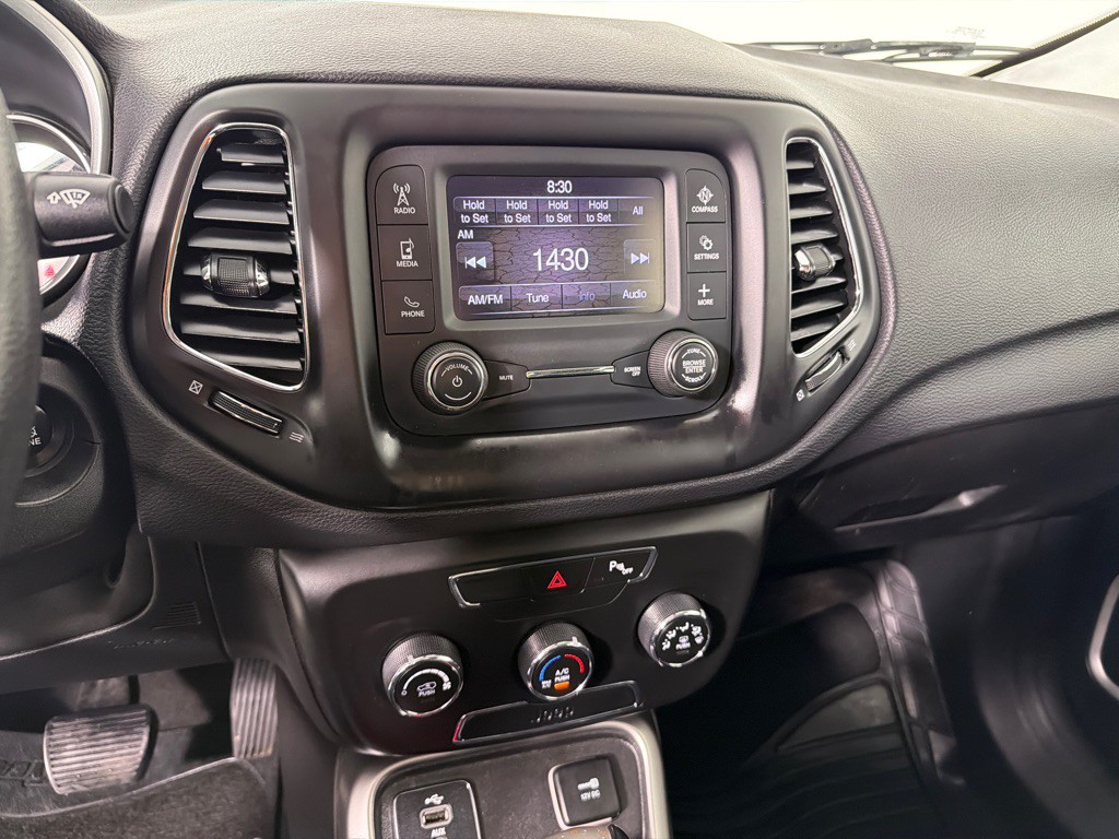 2018 Jeep Compass Image 15