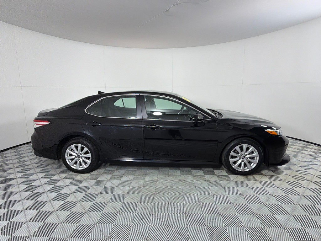 2020 Toyota Camry Image 4