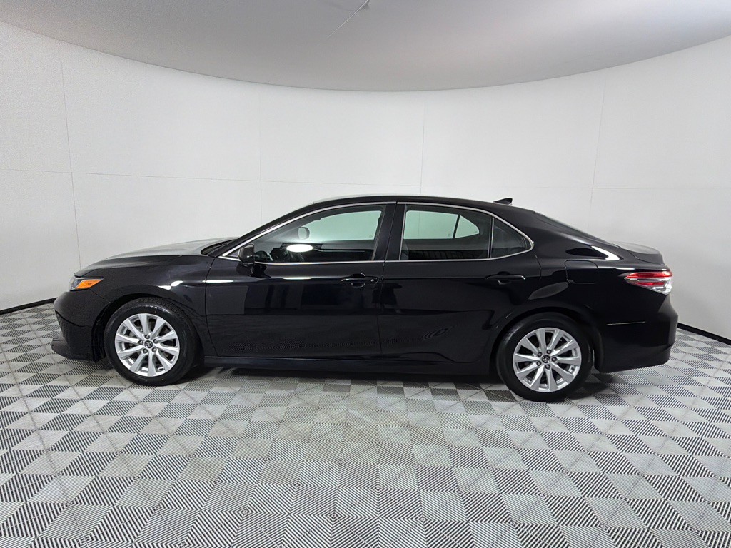 2020 Toyota Camry Image 8
