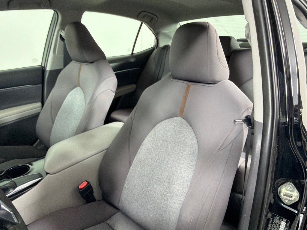 2020 Toyota Camry Image 10