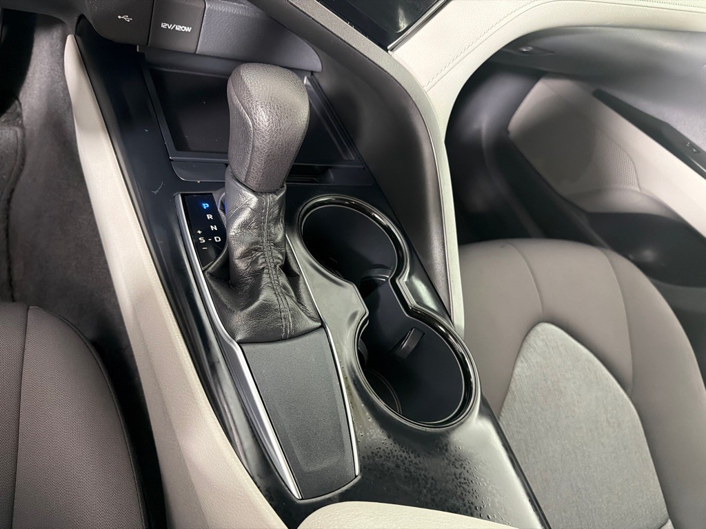 2020 Toyota Camry Image 15