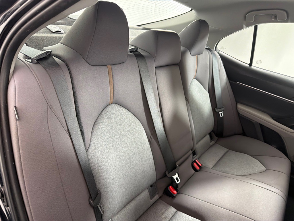 2020 Toyota Camry Image 19