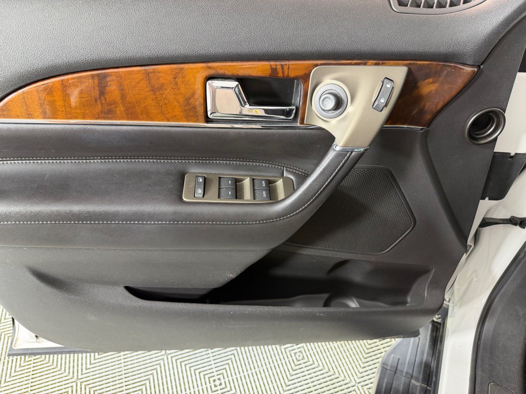 2013 Lincoln MKX Image 11