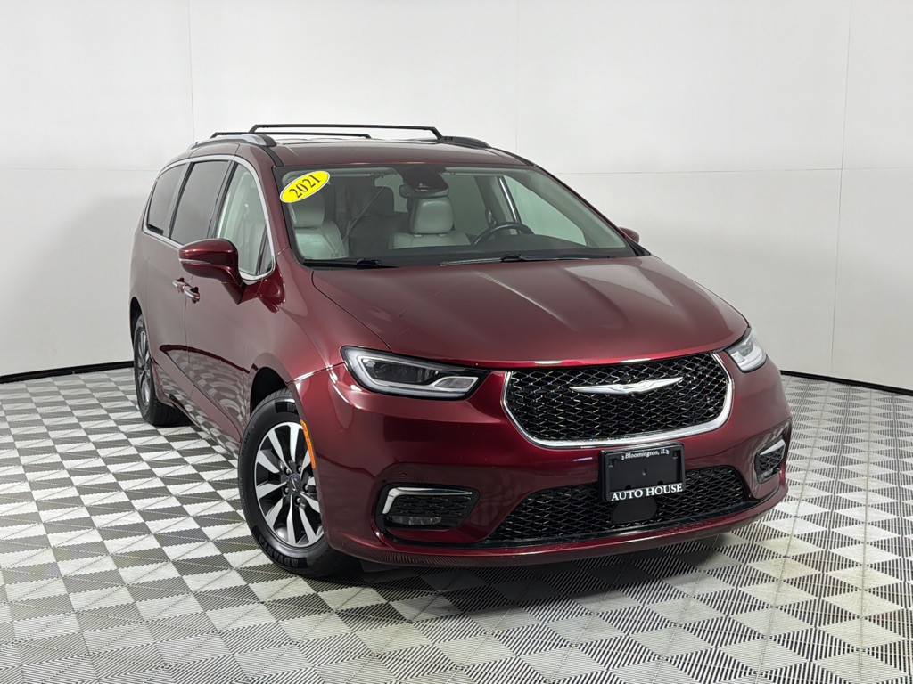 2021 Chrysler Pacifica Image 2