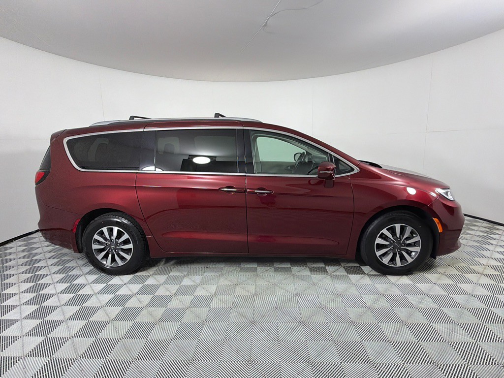 2021 Chrysler Pacifica Image 4