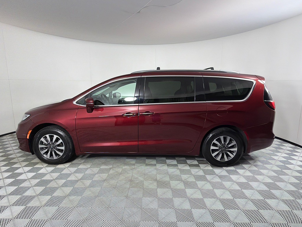 2021 Chrysler Pacifica Image 8