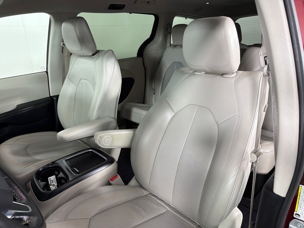 2021 Chrysler Pacifica Image 11