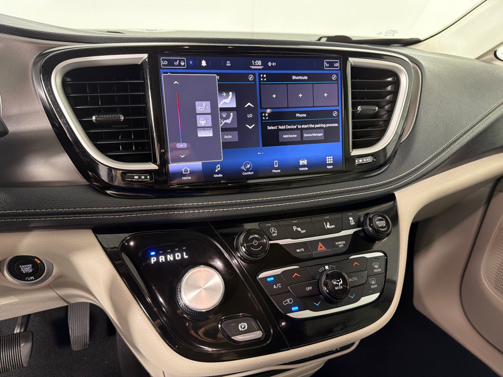 2021 Chrysler Pacifica Image 14