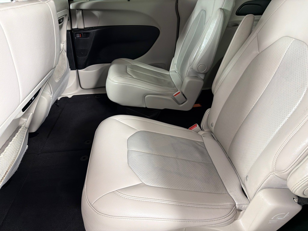 2021 Chrysler Pacifica Image 16