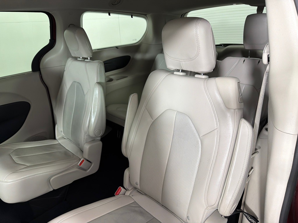 2021 Chrysler Pacifica Image 17