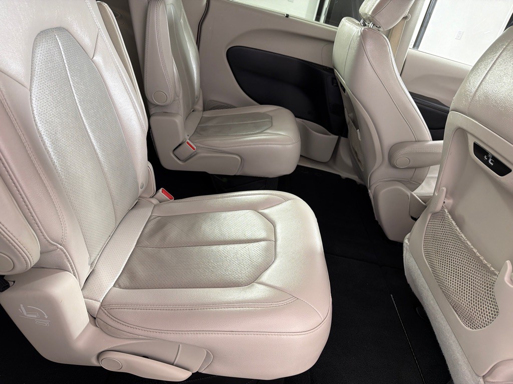 2021 Chrysler Pacifica Image 20