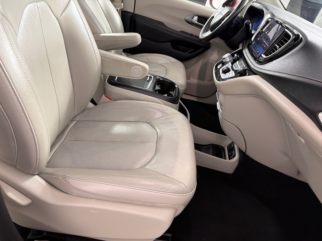 2021 Chrysler Pacifica Image 22