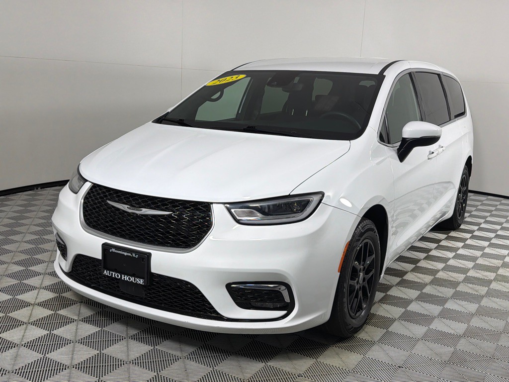 2023 Chrysler Pacifica Image 10