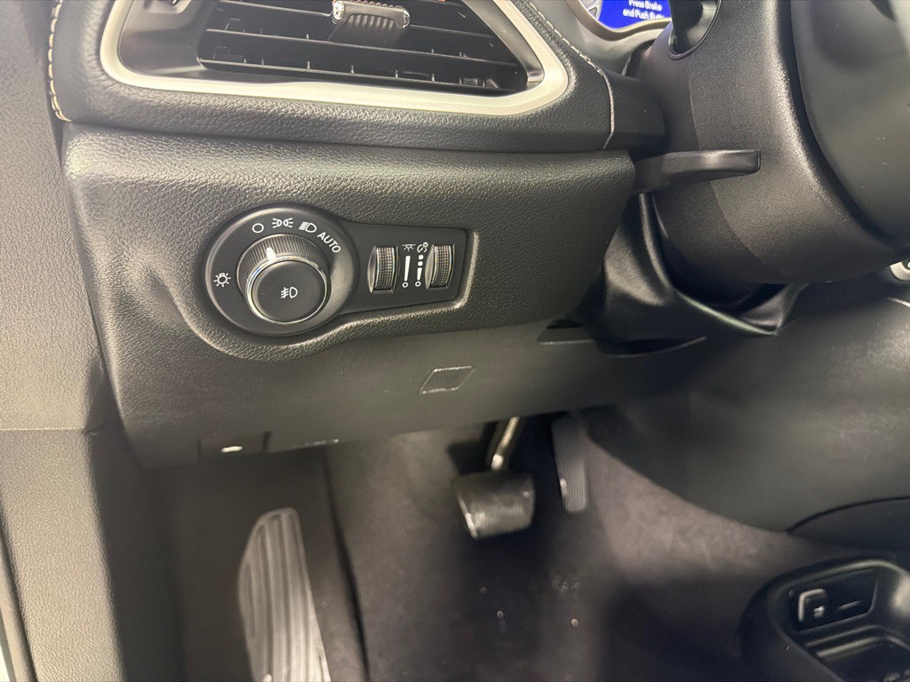 2023 Chrysler Pacifica Image 14