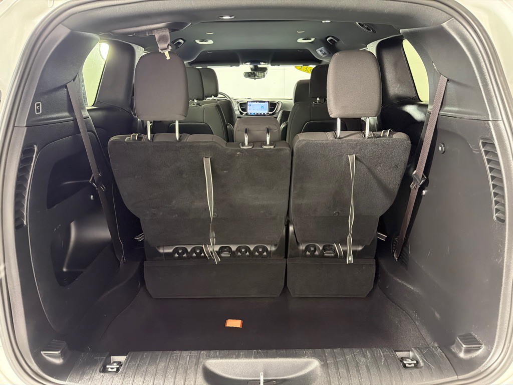 2023 Chrysler Pacifica Image 21