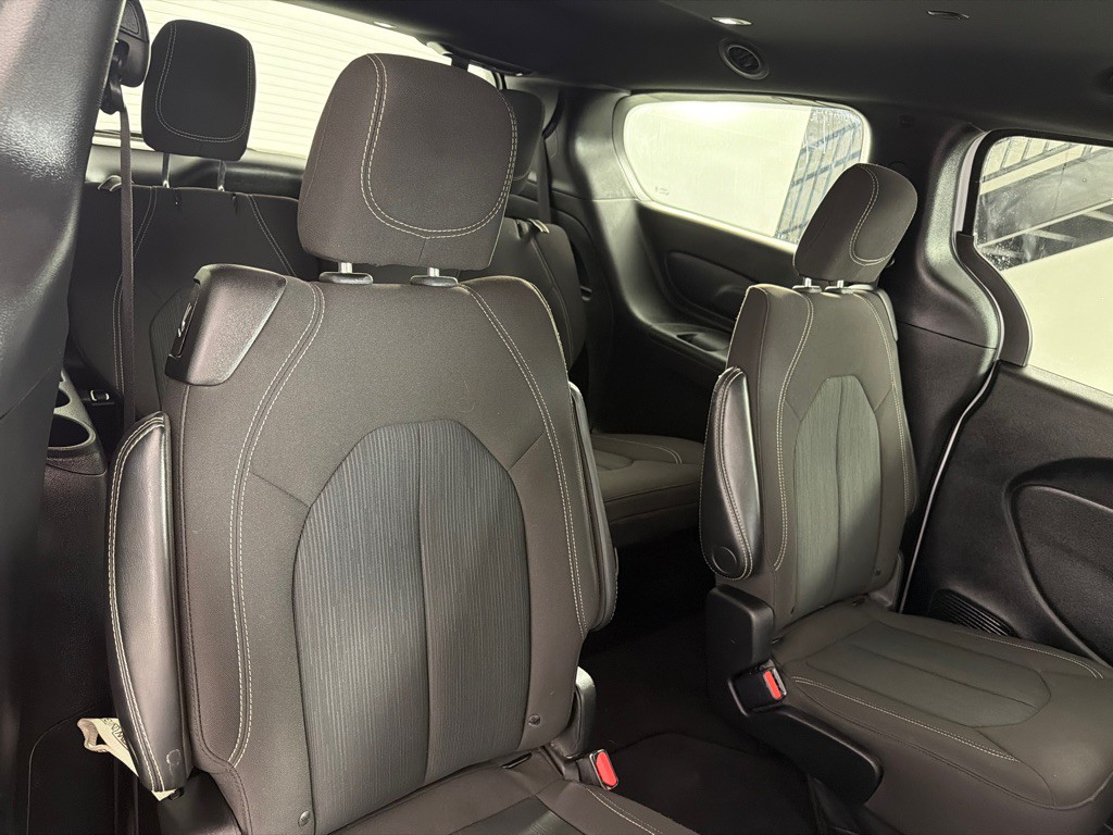 2023 Chrysler Pacifica Image 23