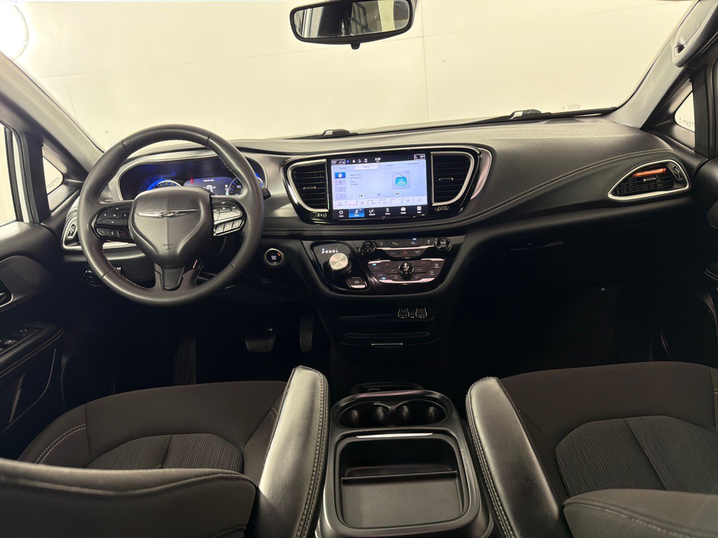 2023 Chrysler Pacifica Image 26