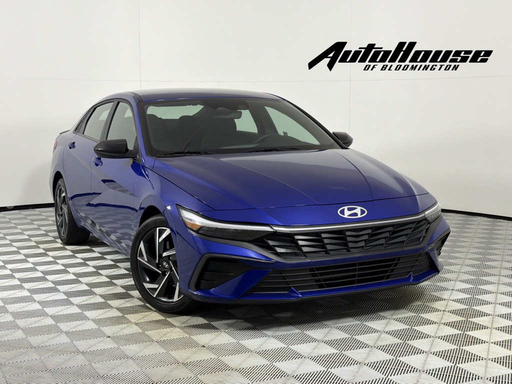 2025 Hyundai Elantra Image 1