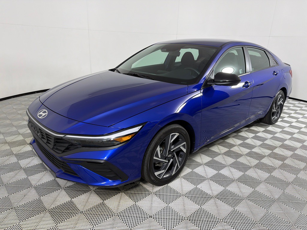 2025 Hyundai Elantra Image 9