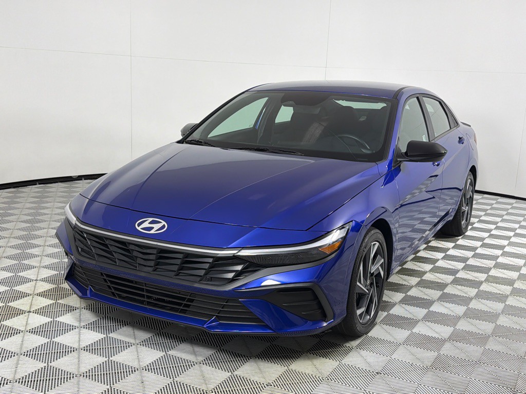 2025 Hyundai Elantra Image 10