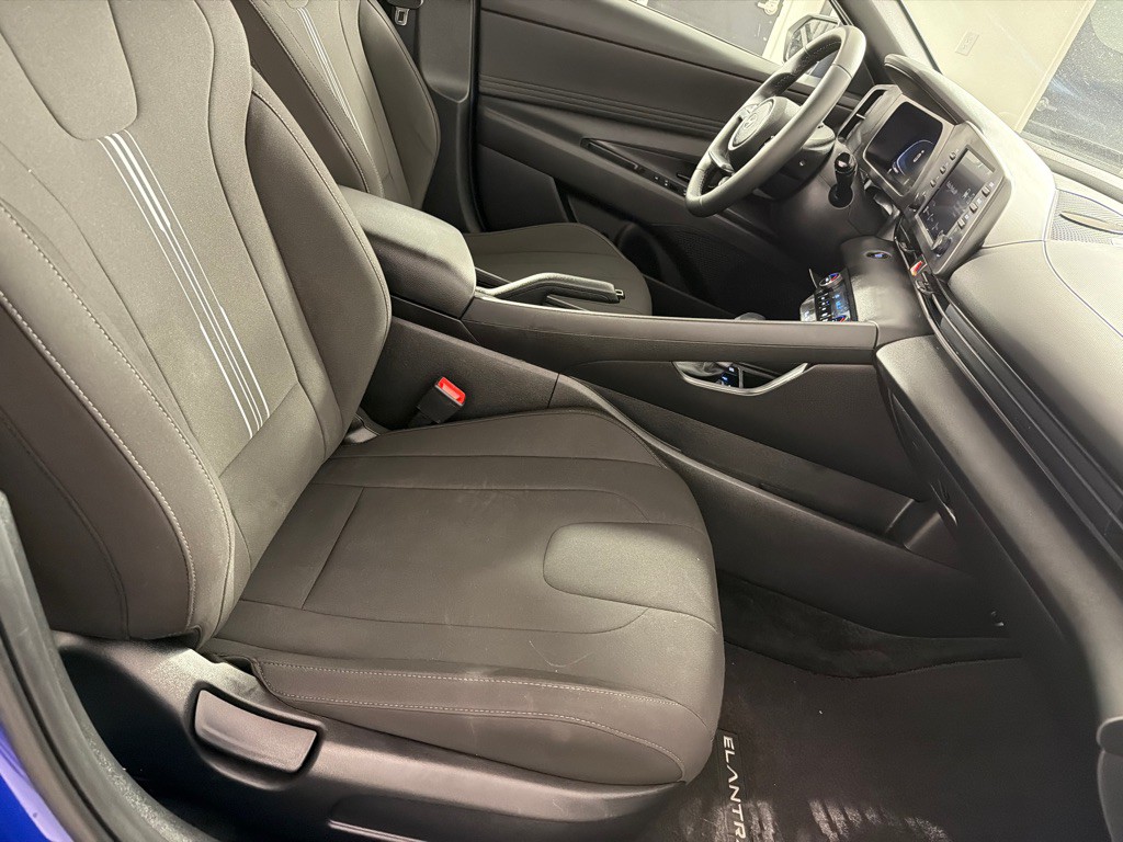 2025 Hyundai Elantra Image 23