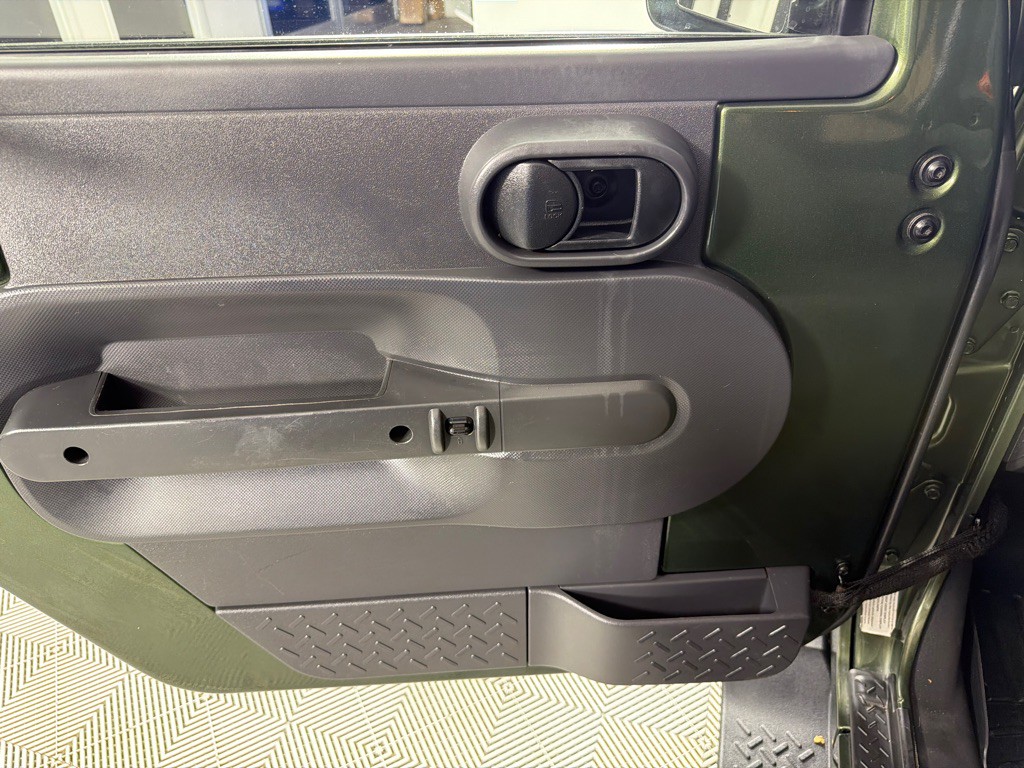 2009 Jeep Wrangler Image 11