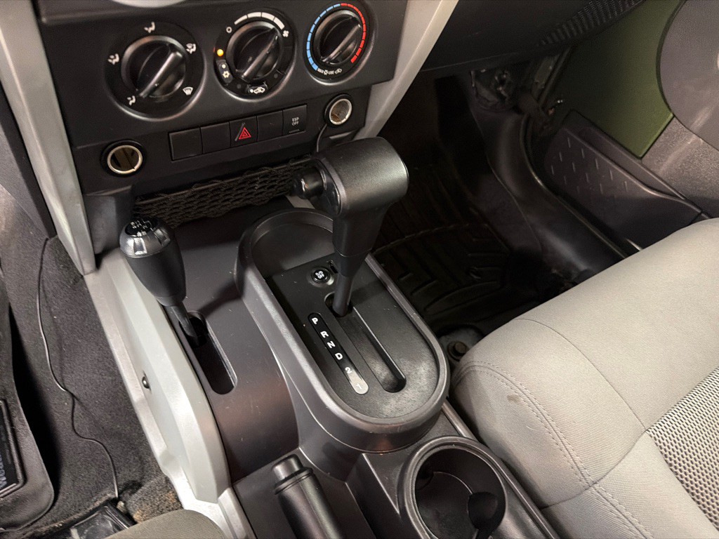 2009 Jeep Wrangler Image 16