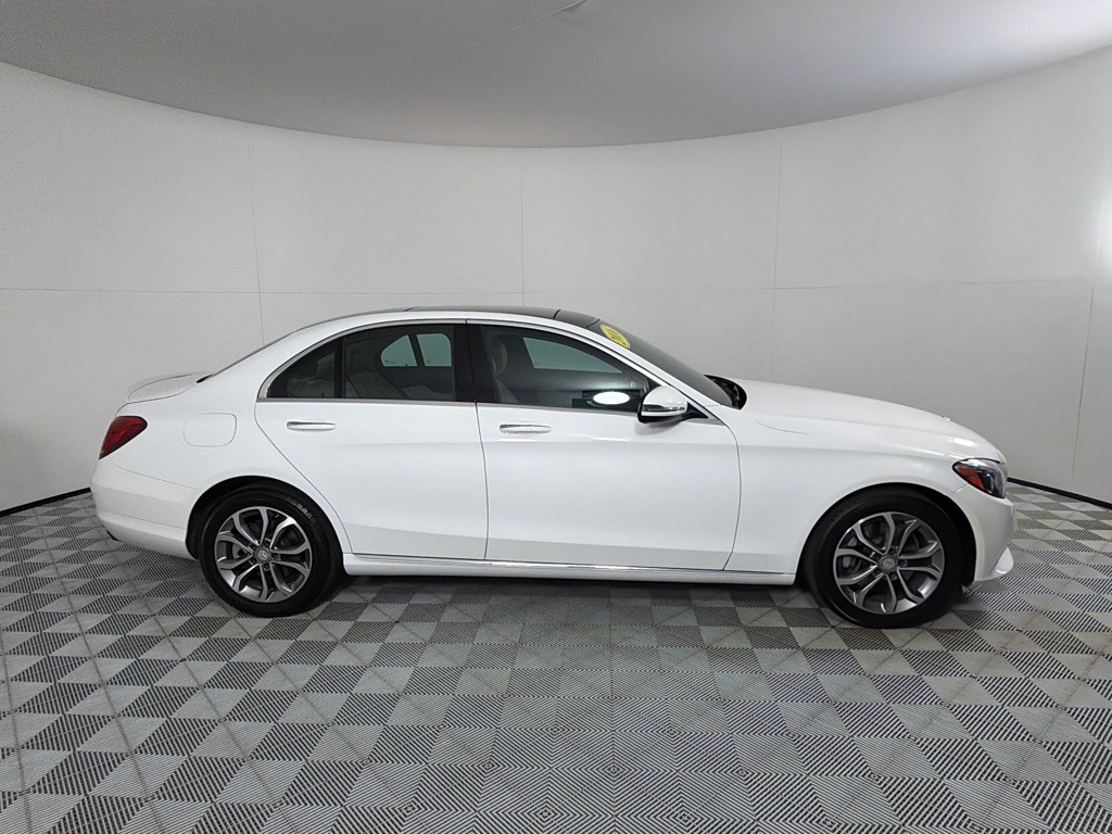 2016 Mercedes-Benz C-Class Image 4