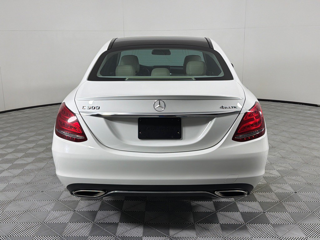 2016 Mercedes-Benz C-Class Image 6