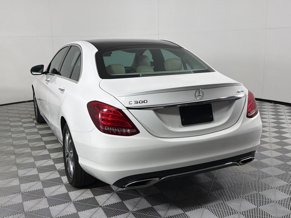 2016 Mercedes-Benz C-Class Image 7