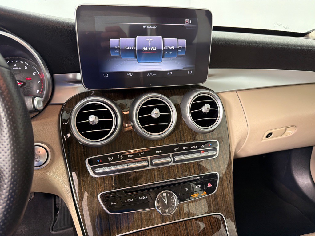 2016 Mercedes-Benz C-Class Image 14