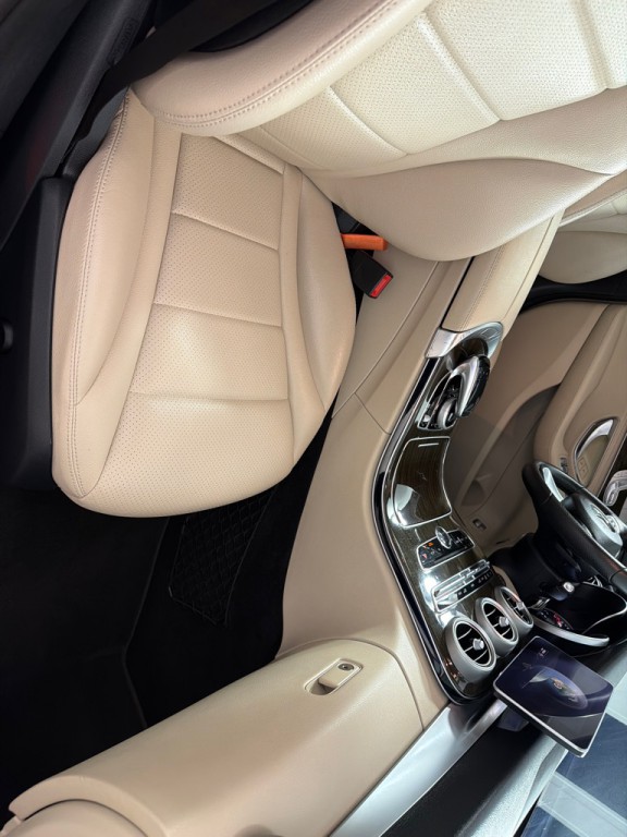 2016 Mercedes-Benz C-Class Image 22