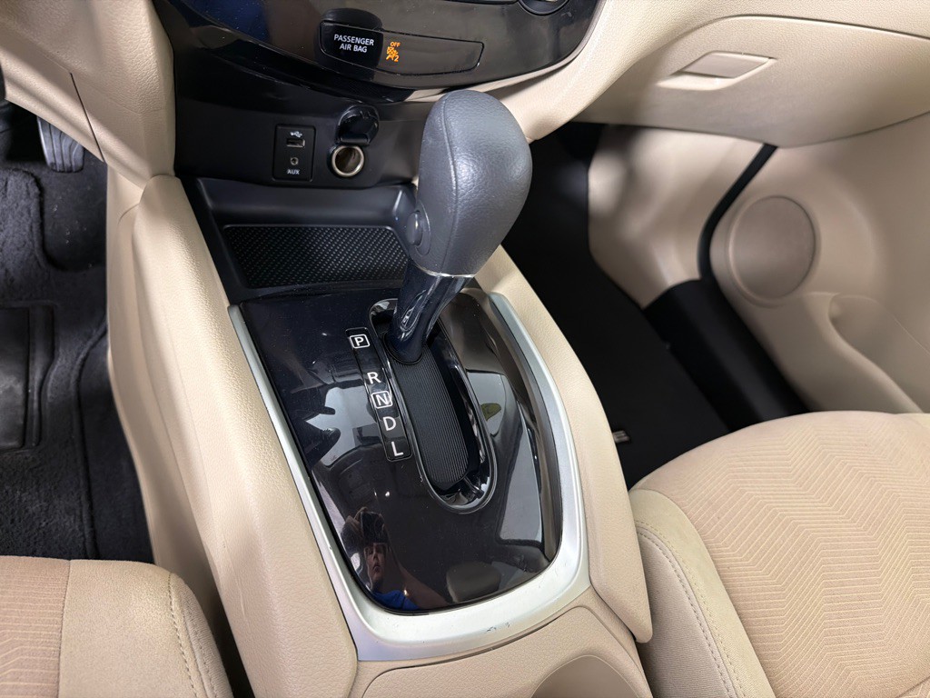 2016 Nissan Rogue Image 17