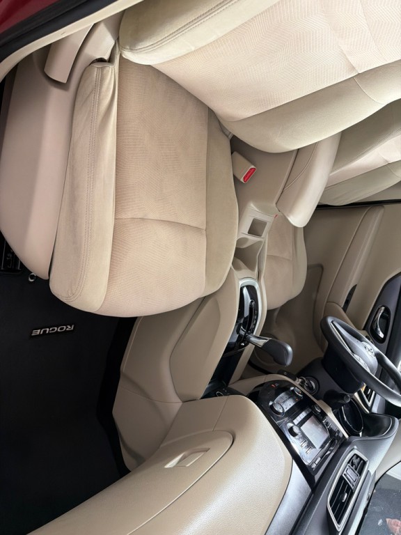 2016 Nissan Rogue Image 23