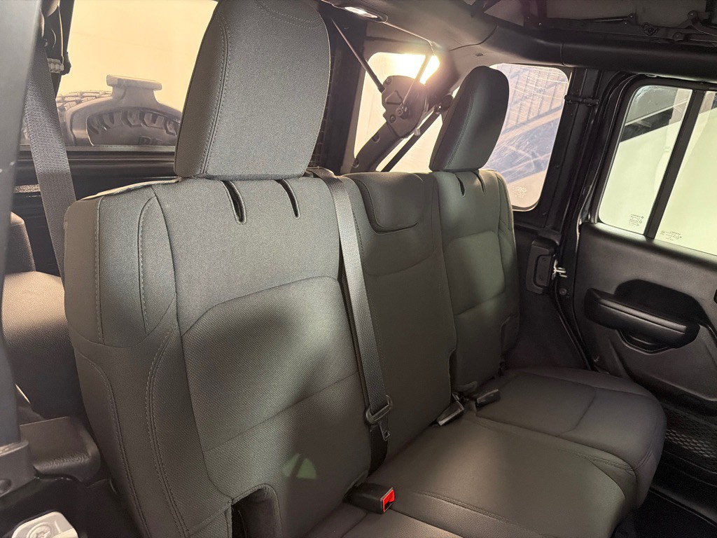 2021 Jeep Wrangler Unlimited Image 24